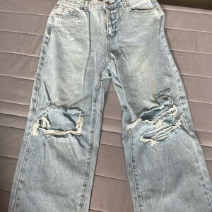 Light Wash Ripped Jeans